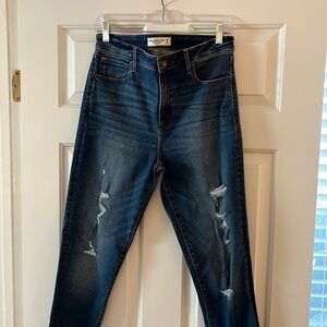 Abercrombie & Fitch “The Super Skinny High Rise” Ripped Jeans in size 10/30 Long